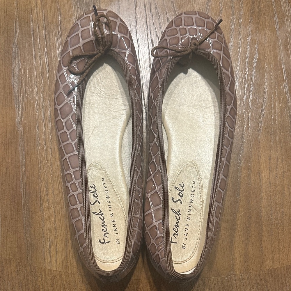 French Sole Brown Croc-Embossed Ballet Flats